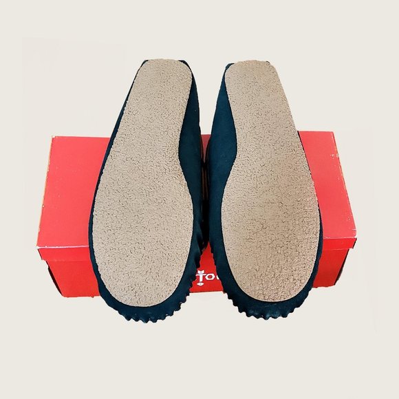 Minnetonka Kayla Moccasins NWT - Picture 9 of 10